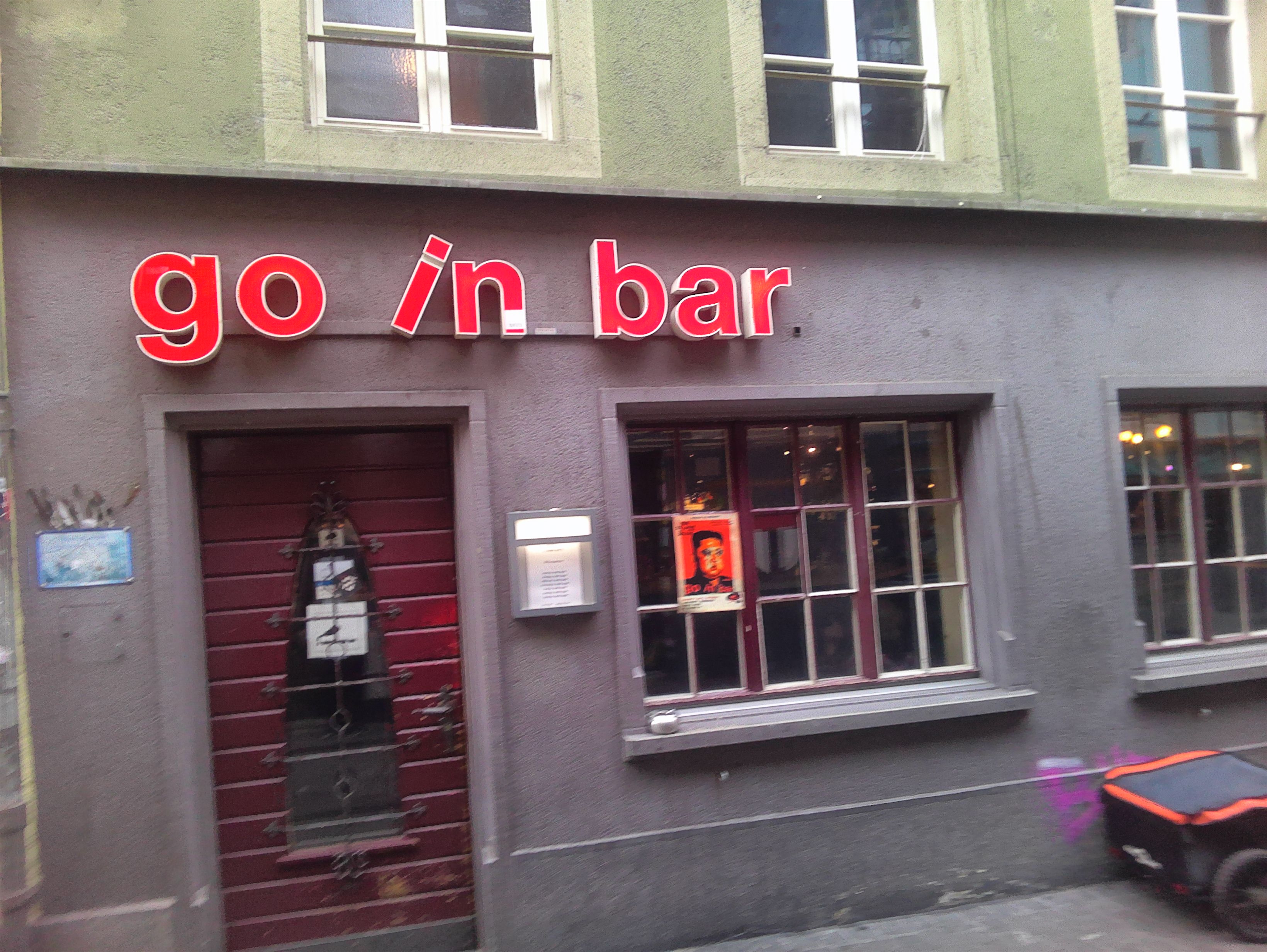 Haupteingang go in